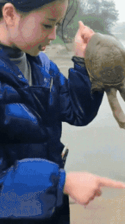 |搞笑GIF:你永远不知道,你的队友在做什么