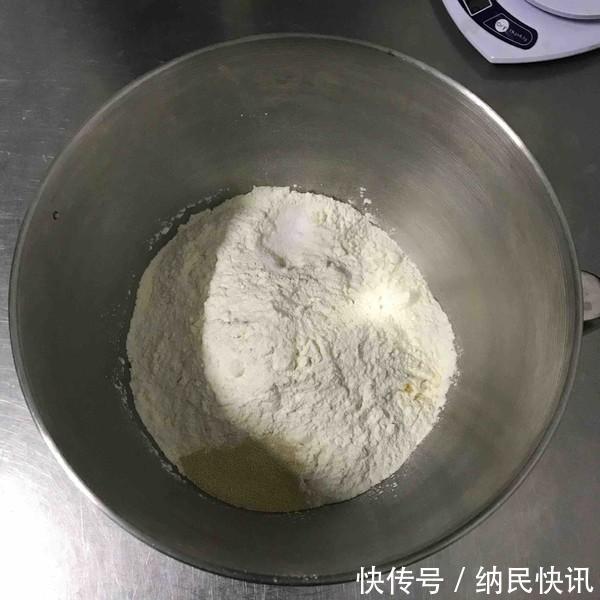 南瓜银耳吐司最好吃的做法,简单美味又馋人,看看你喜欢吃不