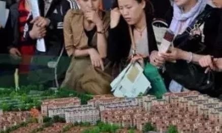 市区|同样的钱买郊区的房子,还是买市区的房子10年后看出差距