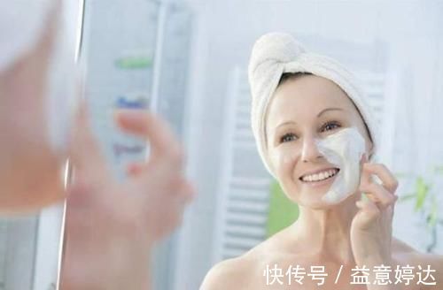 皮肤|洗澡后,啥时候抹“身体乳”效果好?很多人都做错了,难怪皮肤干