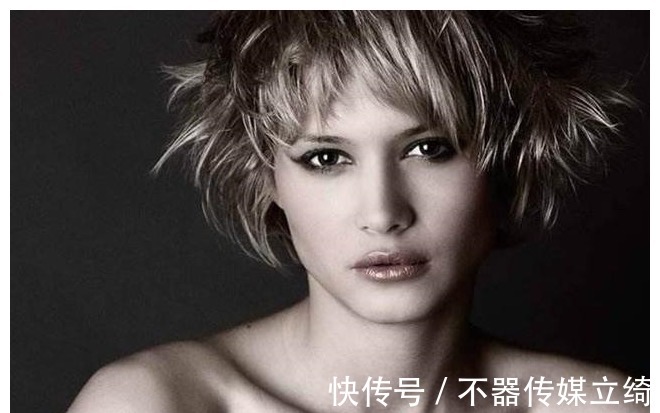 同龄人|有这4个特征的女性,衰老得特别快!护肤品都不好使,看看有你吗