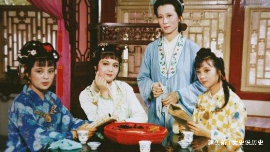 管家$《红楼梦》本有3个女人能拯救贾府，为何贾家还是衰败了