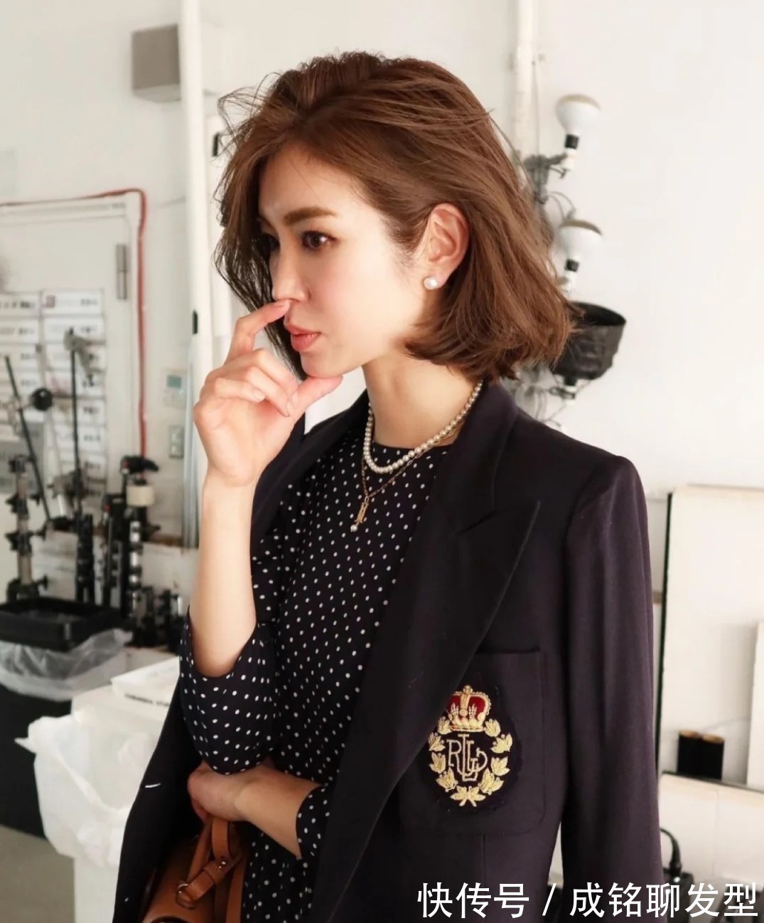 黑色|中年女人早秋别乱穿衣,学习日本主妇的减龄穿搭,时髦又有高级感