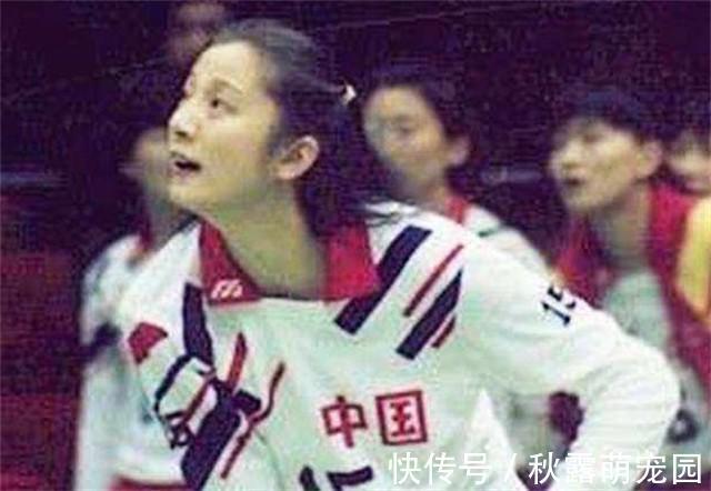 李月|李月明:中国女排第一美女,身高1.88米,二婚嫁给美国丈夫