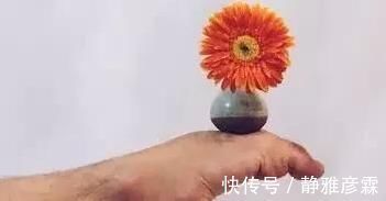 子午线|睡觉前可以拉伸一下经络，经络通畅了，微循环也加快了