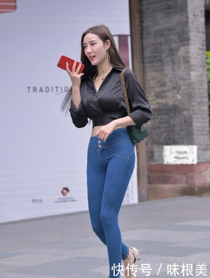 街拍: 这种美, 或许能激发你的灵感,不要目不转睛的盯着!