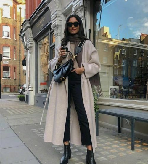 女人不管多少年纪，穿大衣时，最好别配这2双鞋子，另外3双更时髦