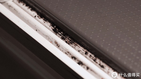 厕所里有异味怎么办?学会日本太太的6个小妙招,让厕所一尘不染