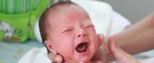 头发|为何有的孩子出生后头发浓密，有的却很稀疏？这些原因宝妈要知道