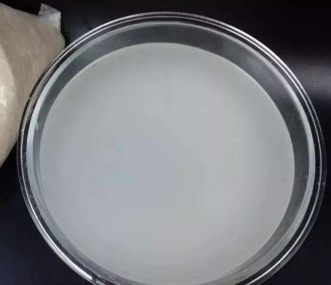 鲜艳|养花浇水有窍门,以下2种水浇花很“致命”,浇水越多,死的越快