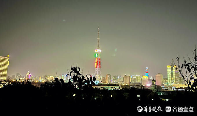 老年|爬千佛山看夜景，风景这边独好