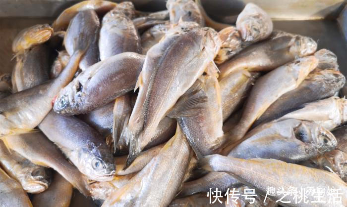 入秋后,遇到此鱼别手软,8块钱1斤,营养极高,炖一锅香到舔盘子