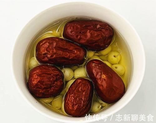 美容养颜|79岁奶奶说:这3样一起煮,女人喝能美容养颜,孩子喝能明目补脑