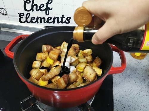 超市的猪肉很便宜,为什么市场的就很贵,卖菜的人才知道的内幕