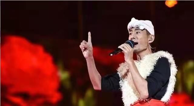 从一夜爆红到前程尽毁,“现出原形”后的阿宝,令观众难以接受