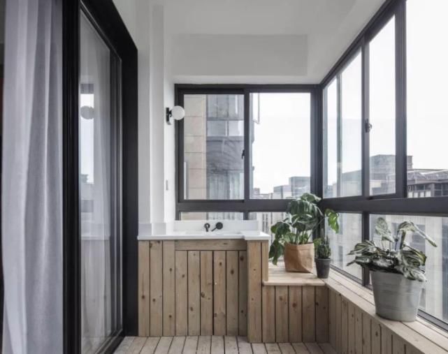 洗衣机|同样是阳台，这样装修不仅实用还漂亮，别再把阳台变“晾晒台”了