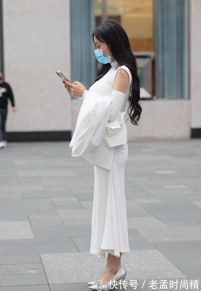 穿搭 用心搭配才能更美,学习穿“修身裙”,你也能让造型优雅出众