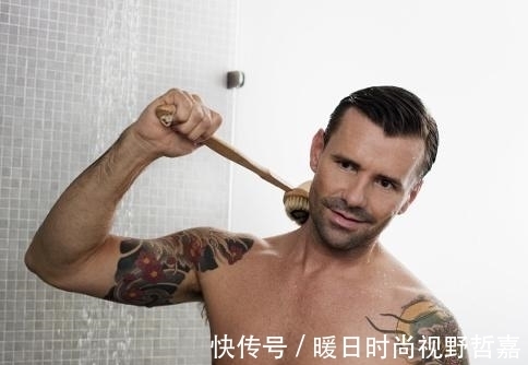 前列腺|男人完事后,2件小事尽量要忍住,或许为健康“加分”