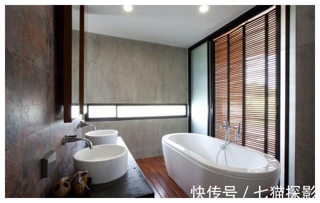 混凝土|用5毛钱水泥板自建别墅,十几万的花费,步入室内就被迷住了!