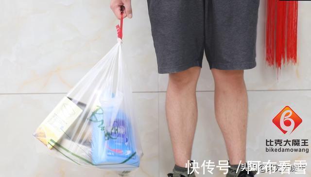 妙用|油桶提手我都要留着,放厨房和卫生间作用超棒,解决家里烦恼事