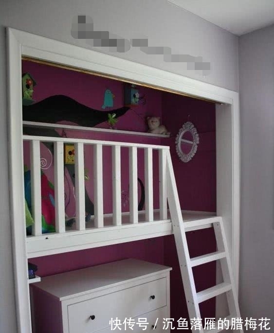 床铺|邻居嫌房子小,直接墙上掏洞,里面打上下铺,两个孩子都有地睡了