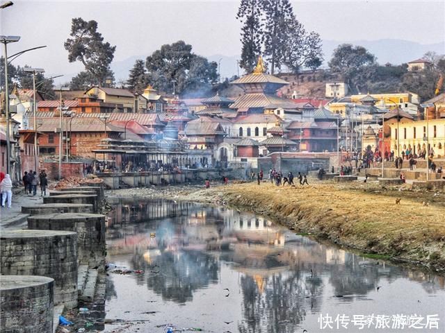 尼泊尔最大的印度神庙，不一样的建筑，不一样的文化之旅