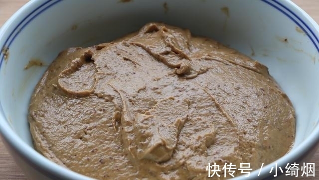 面食|红枣加2个鸡蛋,不用烤箱不油炸,美容又养颜,女人孩子要多吃