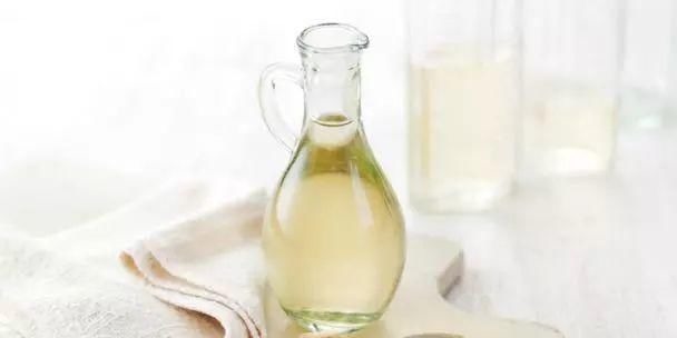 墙壁脏了不用重新粉刷,学会这几招,洁白如新~