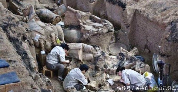 考古家收藏一梅瓶,后来古墓出土个一模一样的,这下说不清了!