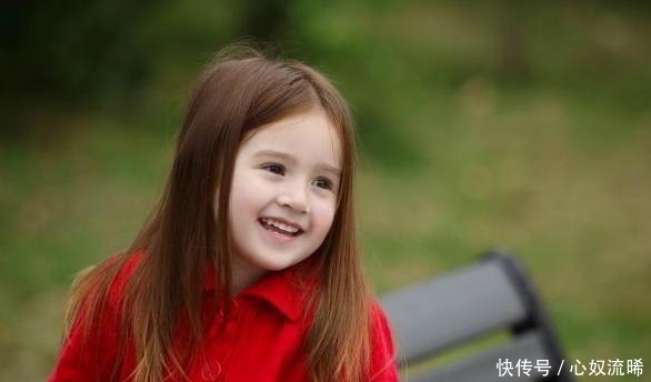 爸爸|女儿不小心翻出爸爸“小金库”,宝妈一旁笑出声,宝爸却笑不出来!