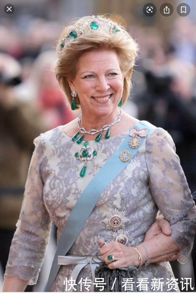 闲聊丨“与爱同名”，王室珠宝中那一抹醉人的颜色