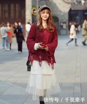 行头|街拍:美女就你这身行头出门,回头率老高了。