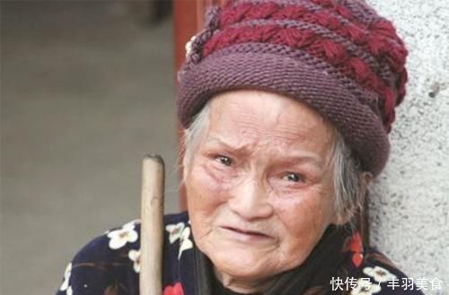 医学专家发声：50岁后，若能保持“3饥”，增强体质，健康更长寿