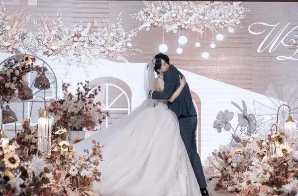 女排|颜值不逊张常宁!女排超级美女甜蜜结婚,1米9帅气老公高大威猛