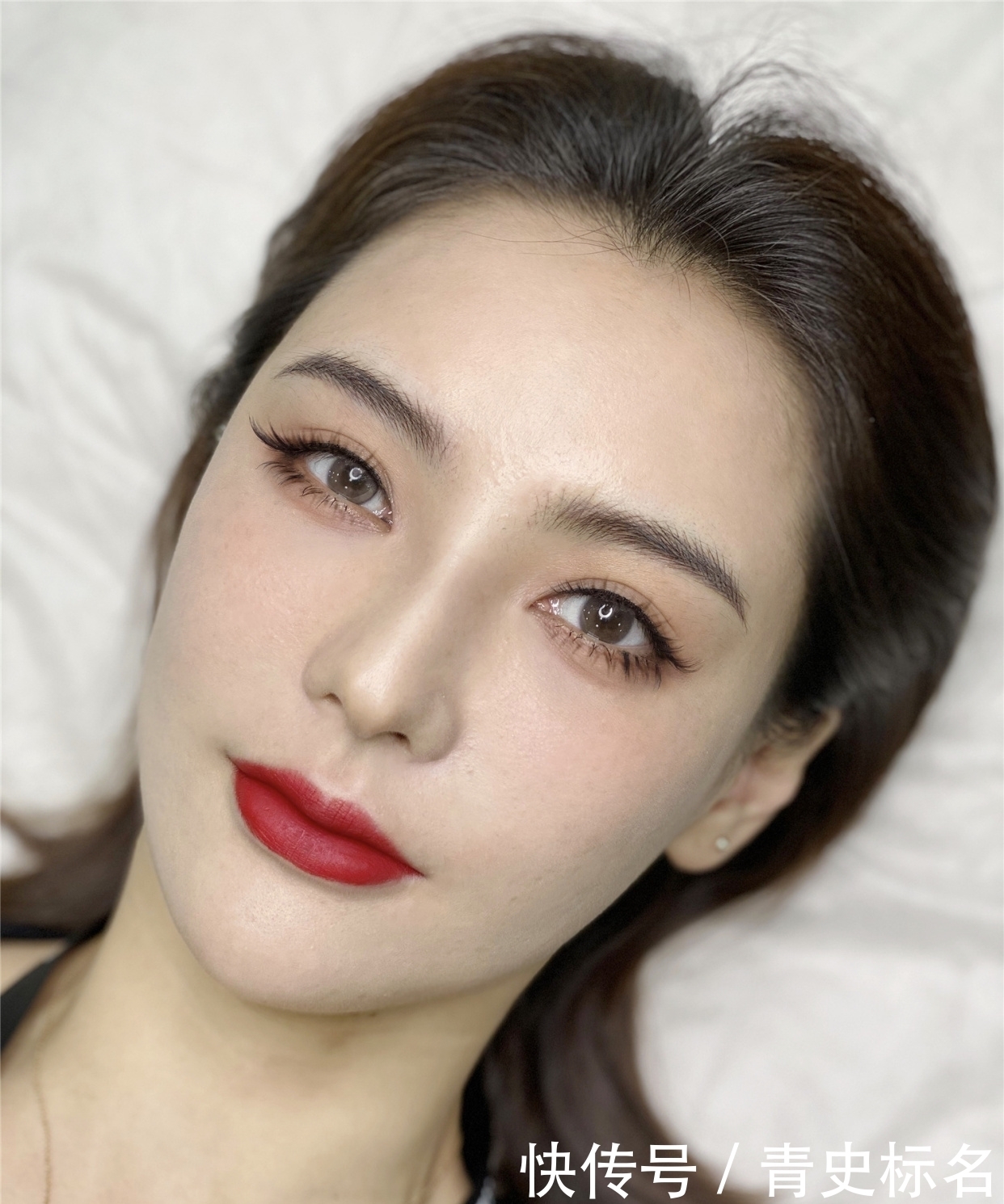 怎么做出现在很火的自然毛流感纹眉?