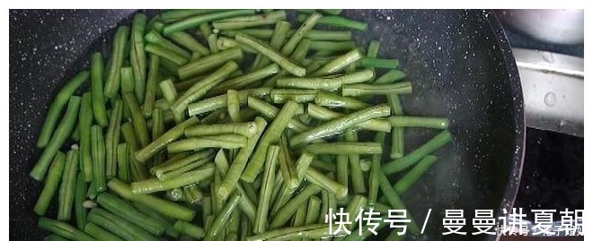 家常|豆角这么做，多吃3碗米饭，做法简单家常，比饭店还好吃！