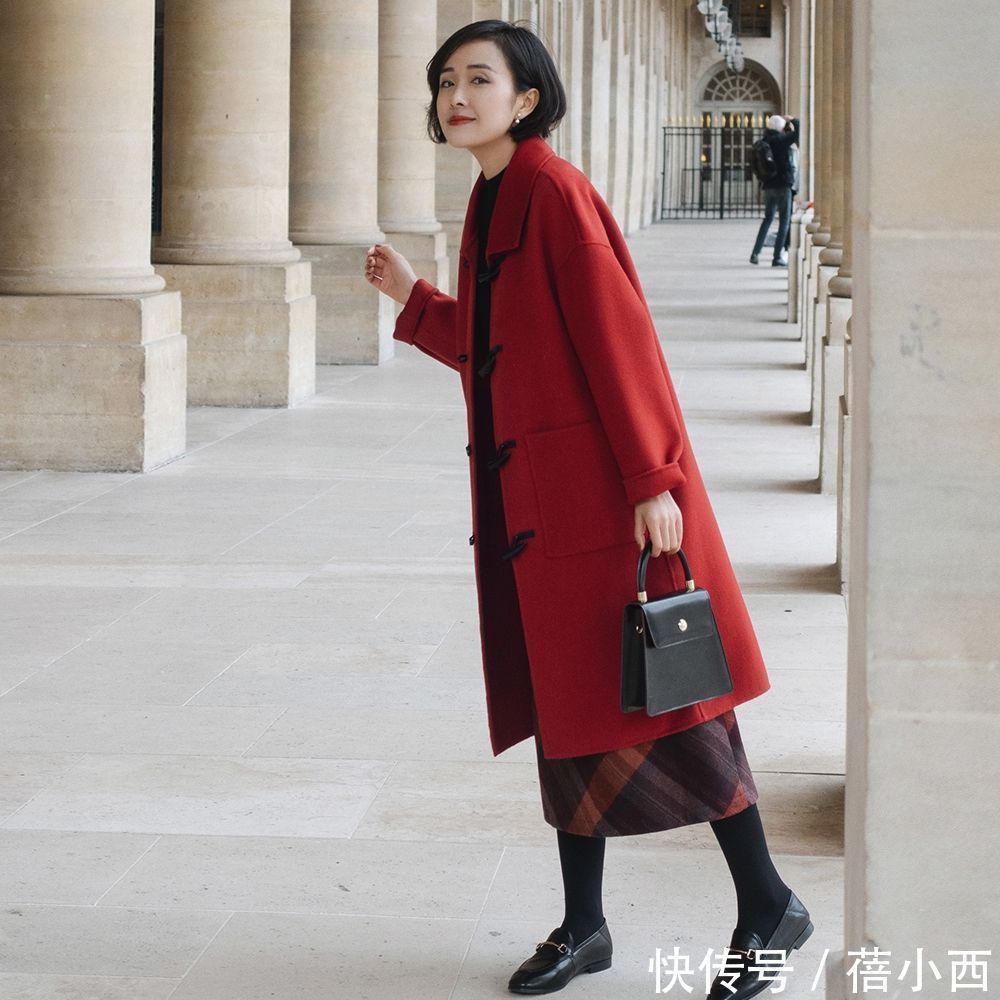 单品 秋冬还是穿“大衣”最优雅,学这4种搭配就够了,骨子里透出气质