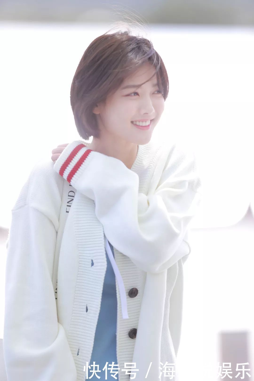 19秋冬最撩人的气质短发,还得在00后身上找!