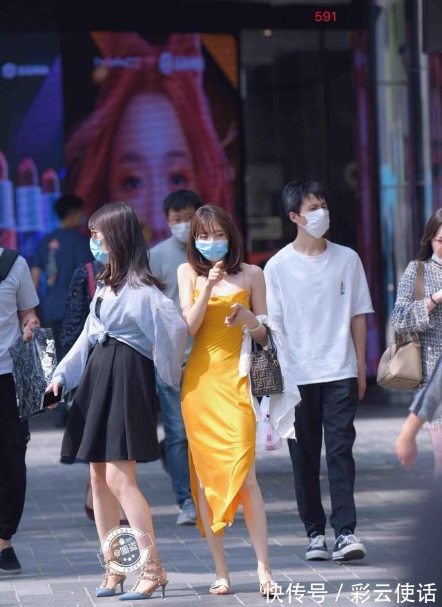 装扮 时尚好看的连衣裙装扮显得古韵别致,气质十分出众,简单大气!