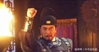 朱棣|战场上的超级损招,铁铉在城头悬挂朱元璋画像,朱棣被逼退兵