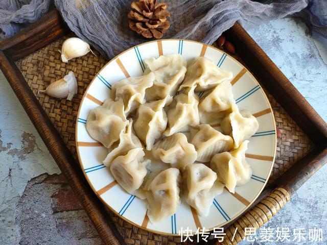 三肥七瘦|调饺子馅时,先打水就错了,记住“盐水油”的诀窍,鲜嫩流汁