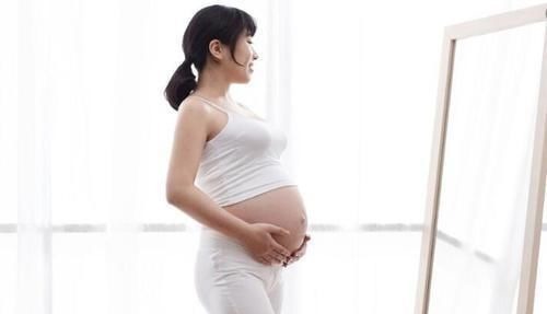 润肤|四胞胎妈妈身材“太好”走红网络,她掀起衣服后,网友都捂住了嘴