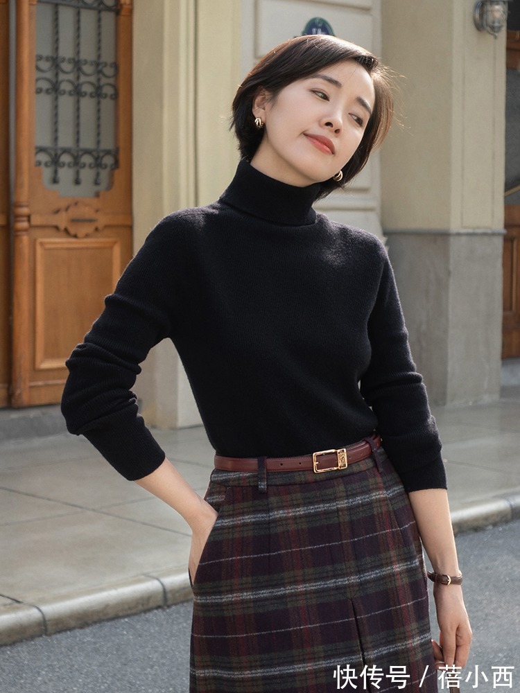 小姐姐|谁说“奶奶衫”很老气?那是你不会搭,这些时髦搭配思路一定要学