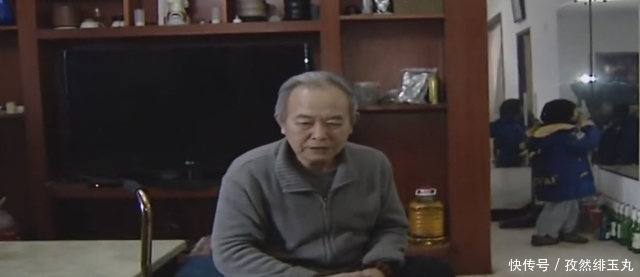 丈夫|56岁妻子生下龙凤胎,60岁丈夫无力抚养,妻子坦言:他就是太悲观