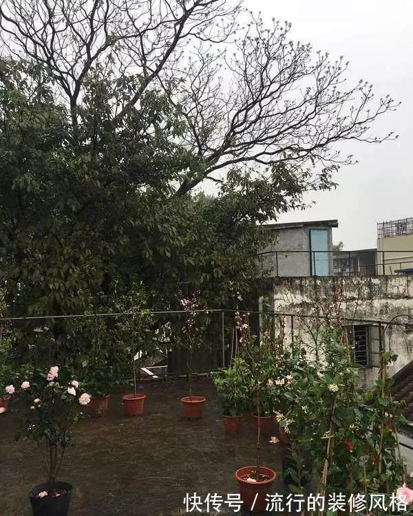 房东|450租的两层出租屋,乌漆嘛黑卧室都不敢住,改造后朋友都说很赞