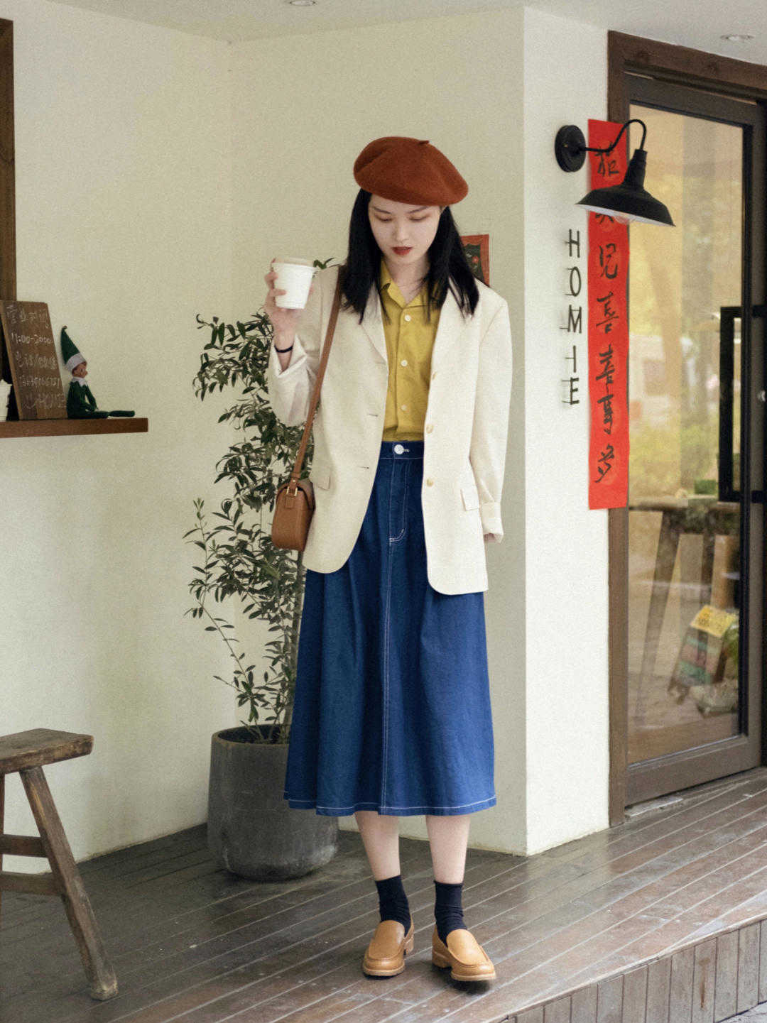 西服|初秋,身穿白色衬衫配黑色西装裤,让你自信又漂亮,秒变初恋女友