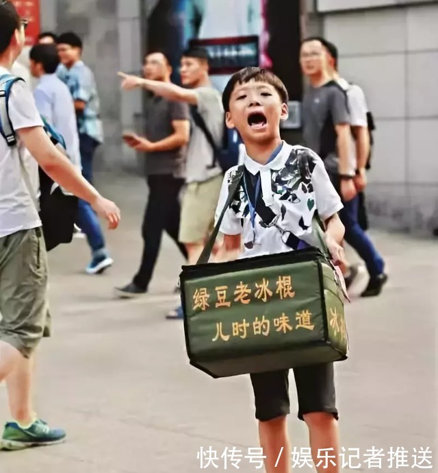 那刻|102岁双胞胎奔赴118母亲火了，儿子落泪的那刻，网友扎心