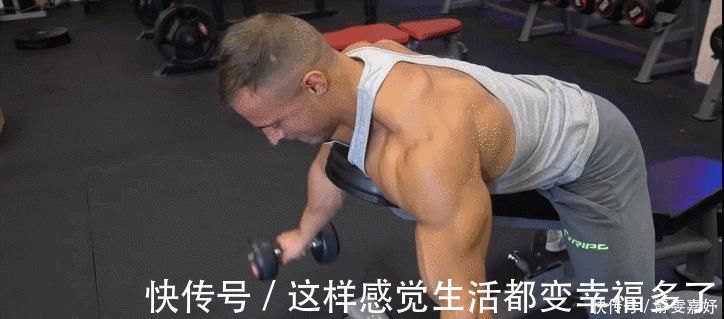 健身|男生如何健身,能让肩膀更宽这三部分肌肉很重要,千万别忽视