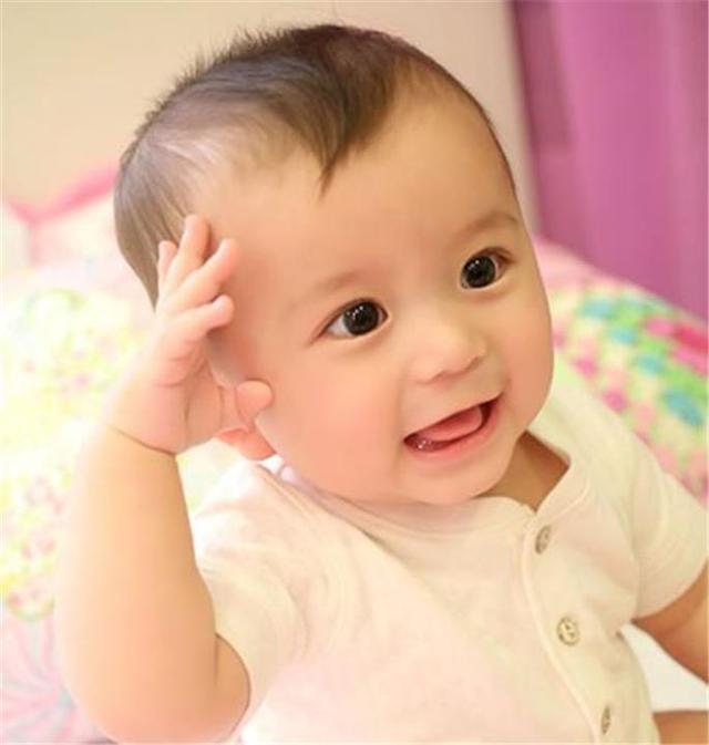 孩子|爸爸姓“刘”,妈妈姓“李”,给娃起这名,网友:重名是不存在的