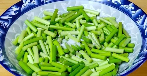 春夏交替易感冒，多给家人吃这道菜，“天然青霉素”杀菌防感冒